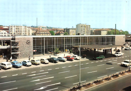 pforzheimhauptbahnhofgareenhcar9050